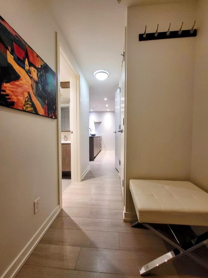 Your Perfect Escape - Modern Landmark Condo In Downtown Calgary - Free Parking- Premium Location Zewnętrze zdjęcie