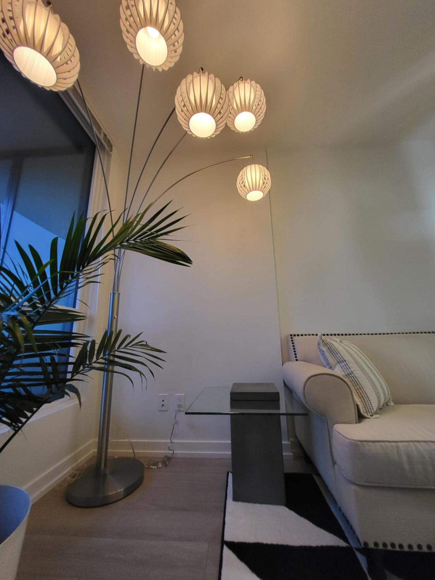 Your Perfect Escape - Modern Landmark Condo In Downtown Calgary - Free Parking- Premium Location Zewnętrze zdjęcie