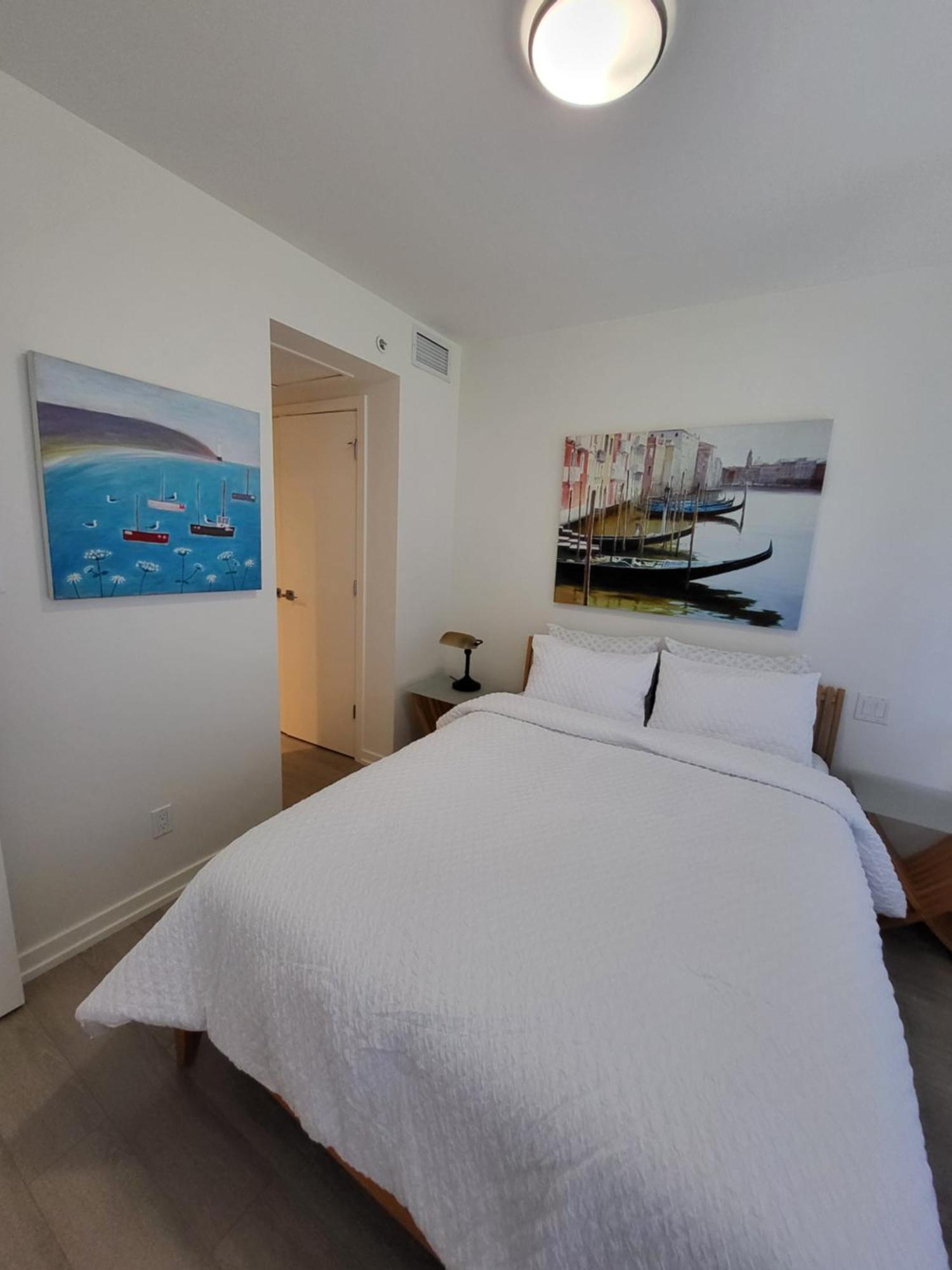 Your Perfect Escape - Modern Landmark Condo In Downtown Calgary - Free Parking- Premium Location Zewnętrze zdjęcie